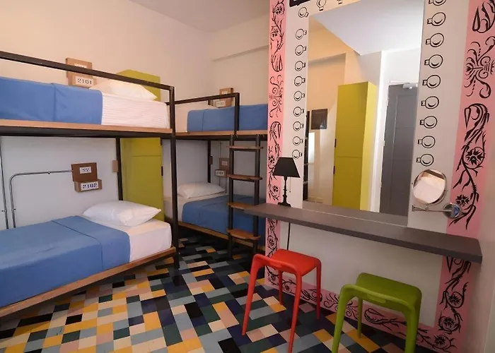 Spot On Junction Hotel 3*